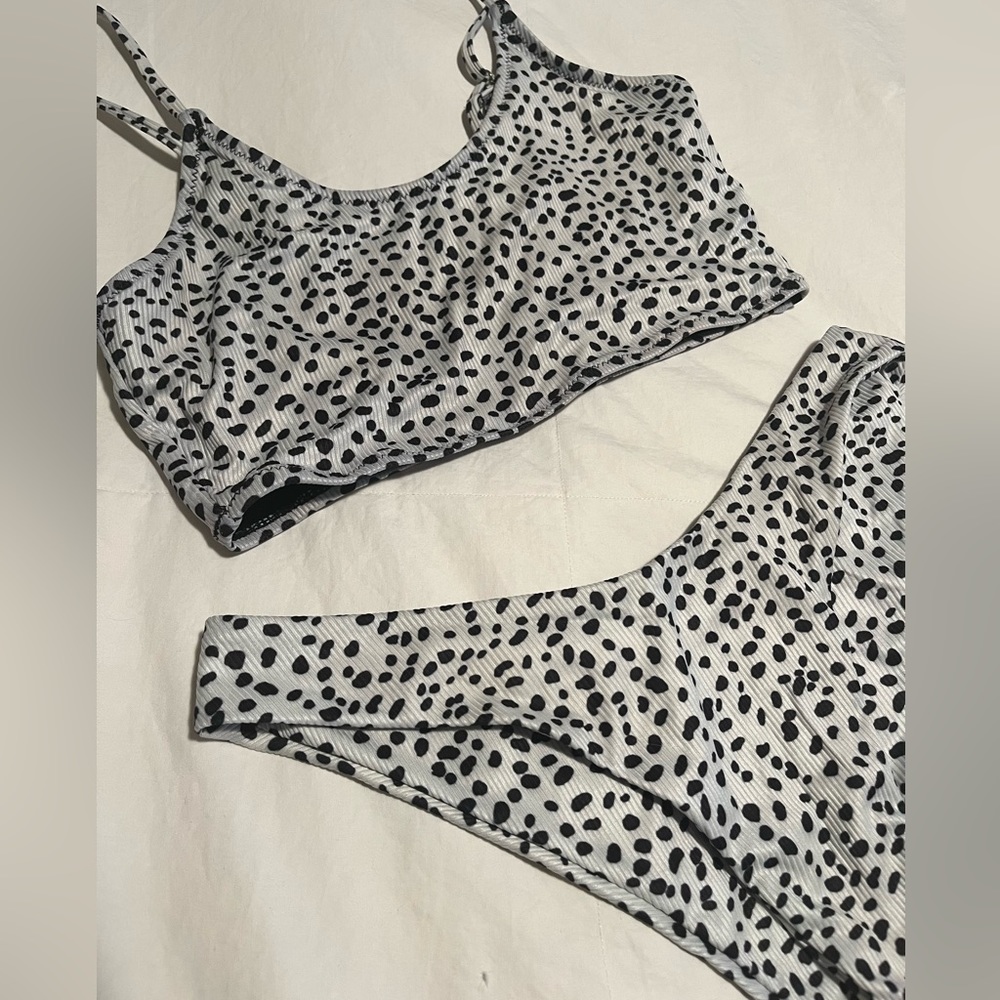 Black and White Ribbed Spotted Bikini